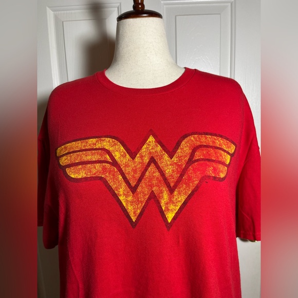 DC Comic Originals Red Wonder Woman T-Shirt - Picture 2 of 7